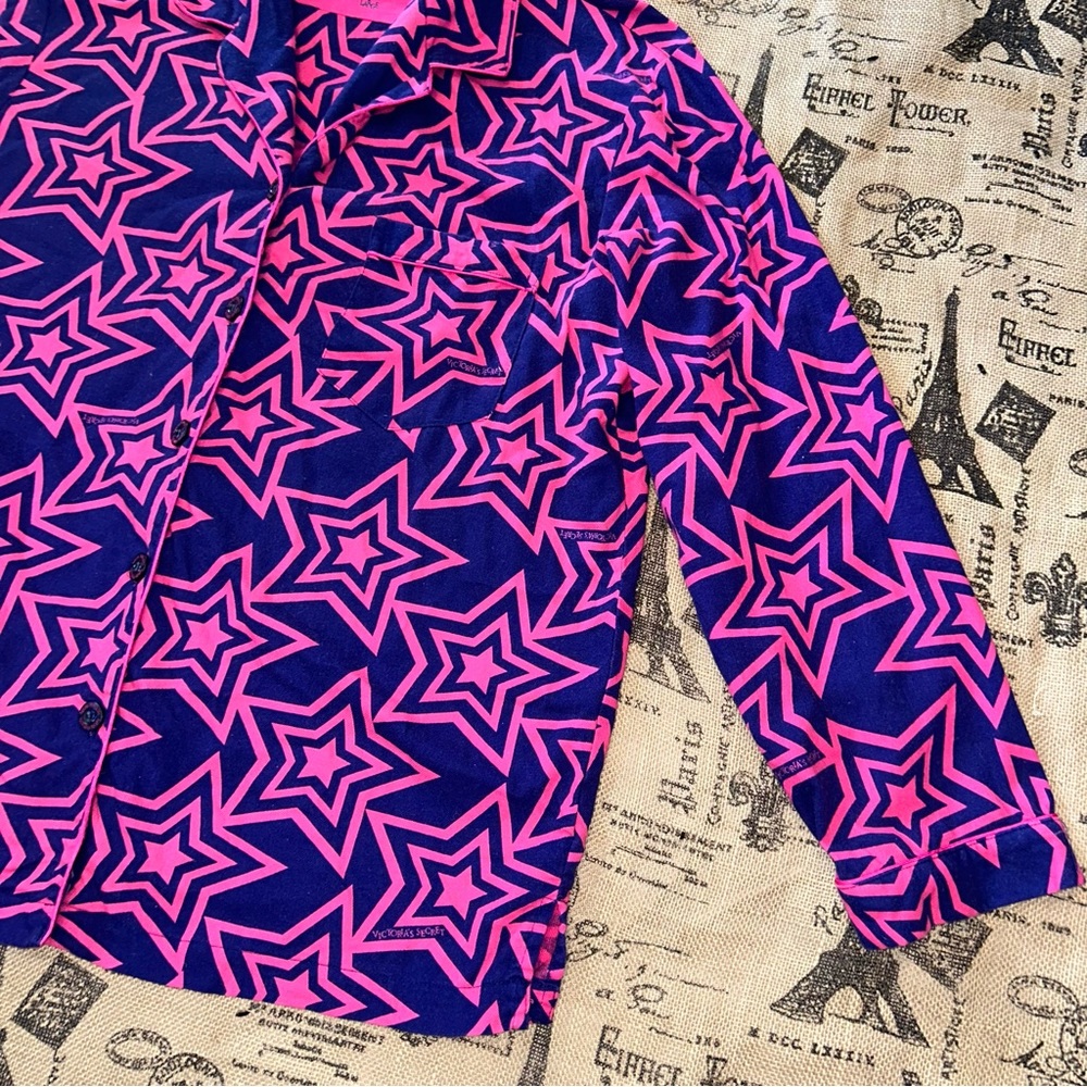Victoria Secret Navy Blue/Pink Stars Print Pj Top Size L
Excellent Condition - Picture 3 of 15